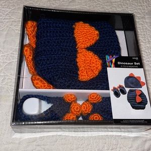 Dino crochet set